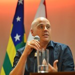 Professor canadense participará de atividades junto ao PPGE